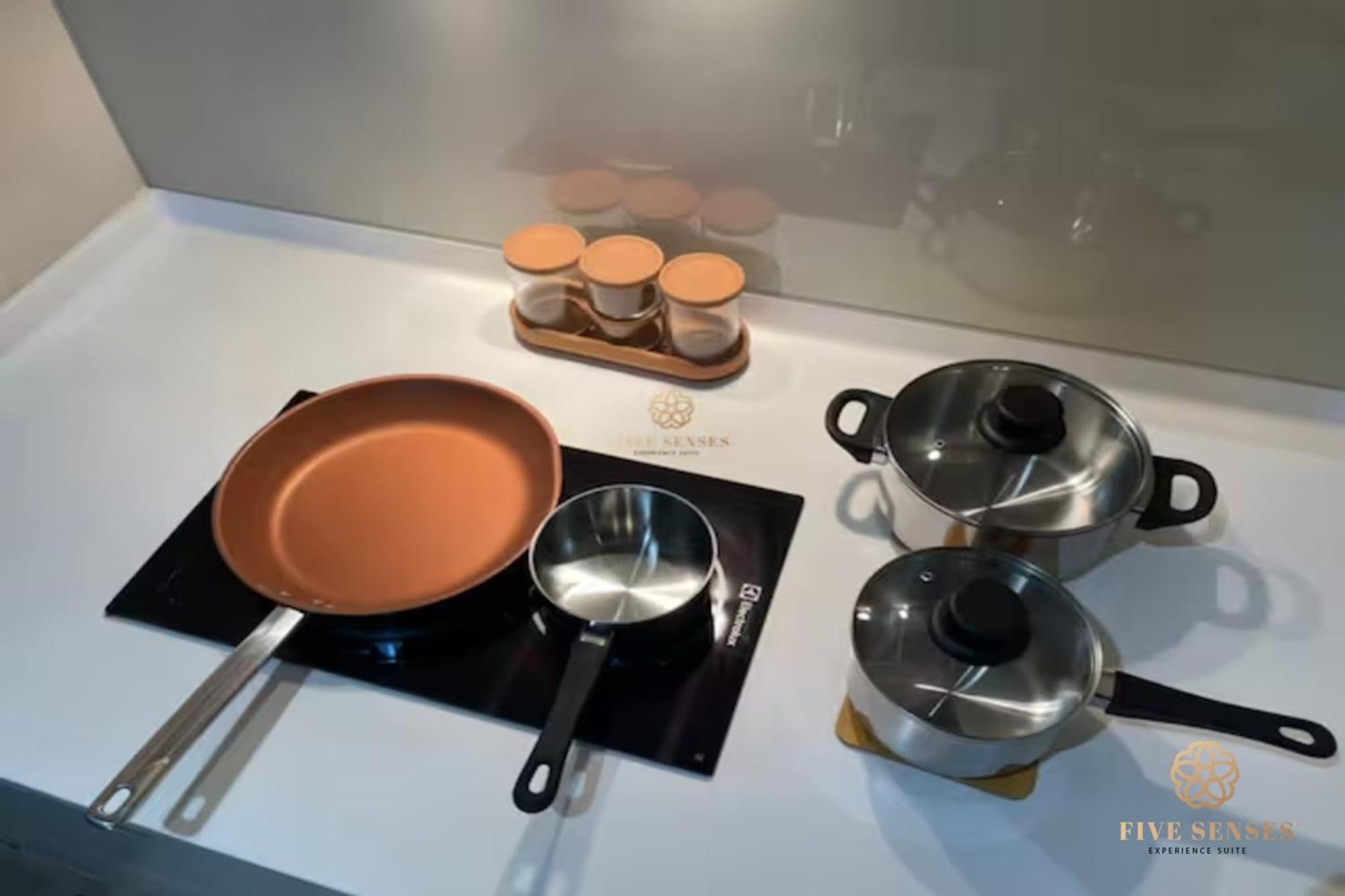 Viia Residence, Mid Valley Kl 쿠알라룸푸르 객실 사진